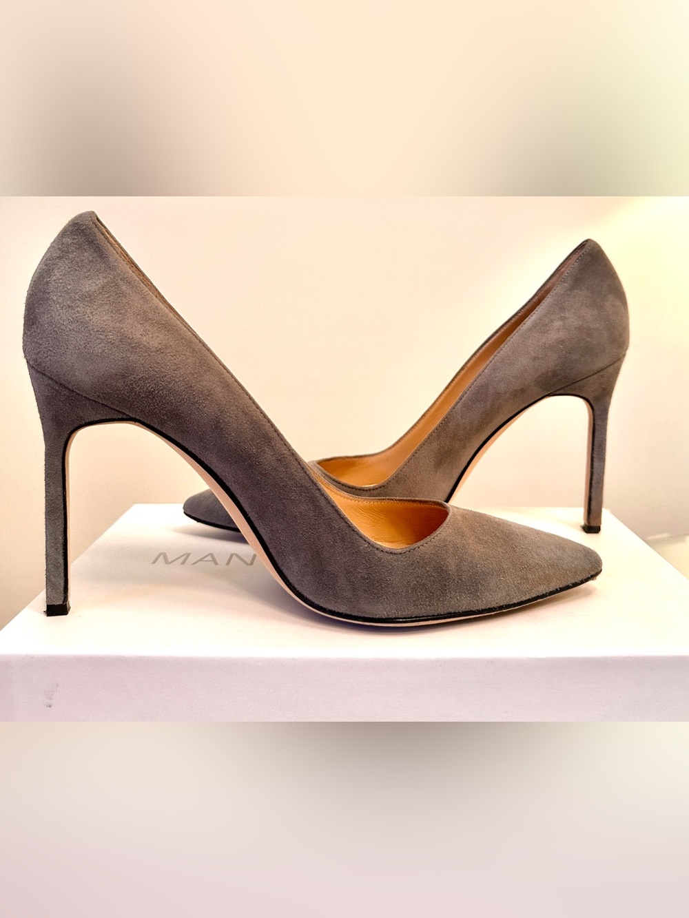 Manolo Blahnik 105 grey suede pump